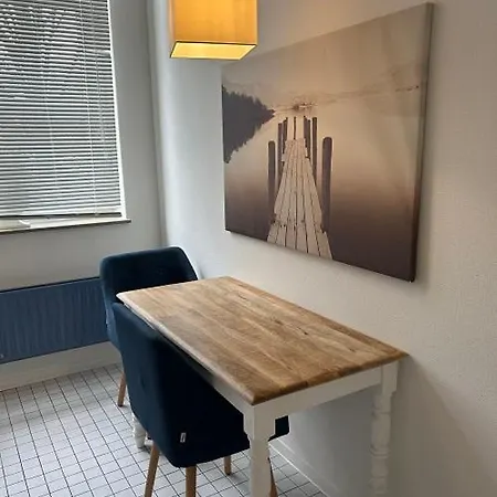BoLA Ferienwohnung Hamburg Nr 21 EG für 2 Personen, Parkplatz-2
