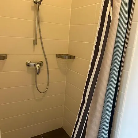 BoLA Ferienwohnung Hamburg Nr 21 EG für 2 Personen, Parkplatz-3